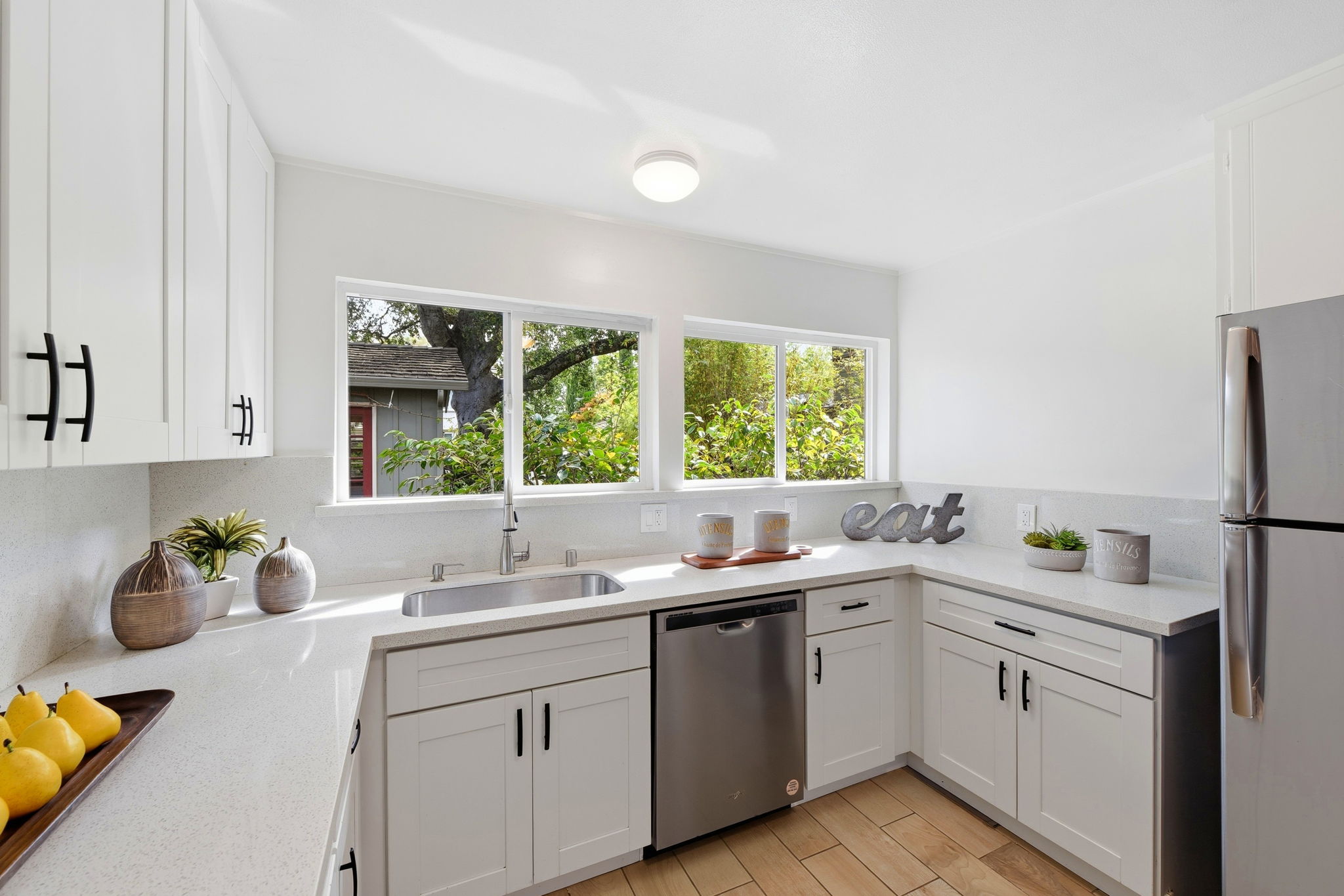 014_F8_1665 Middlefield Rd