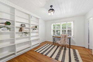 023_F8_1665 Middlefield Rd