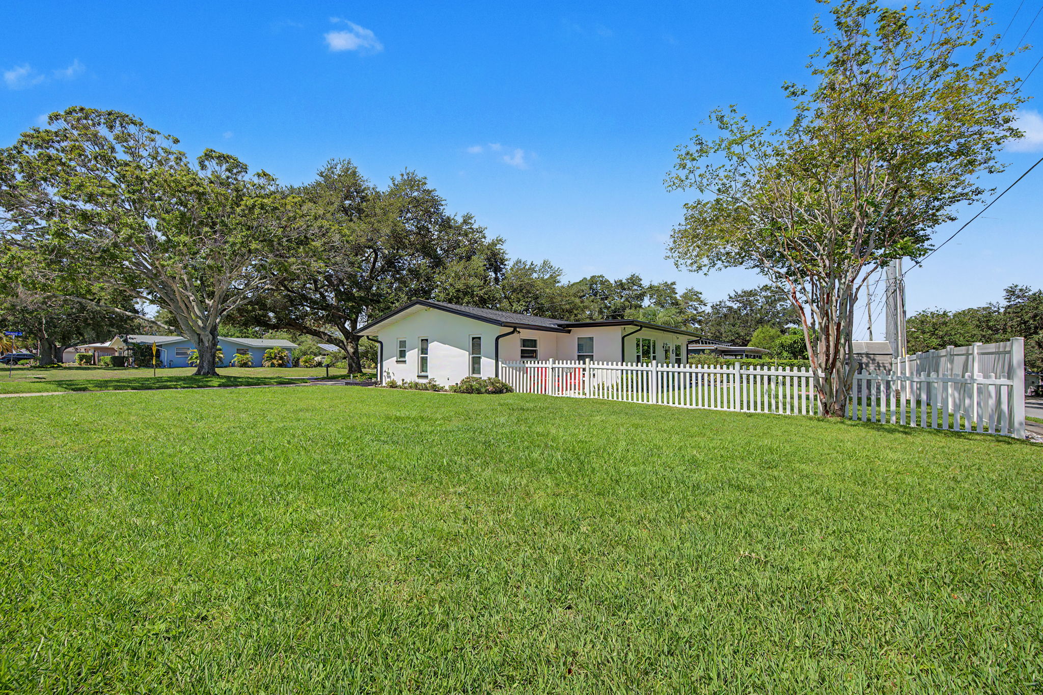 Sideyard1b