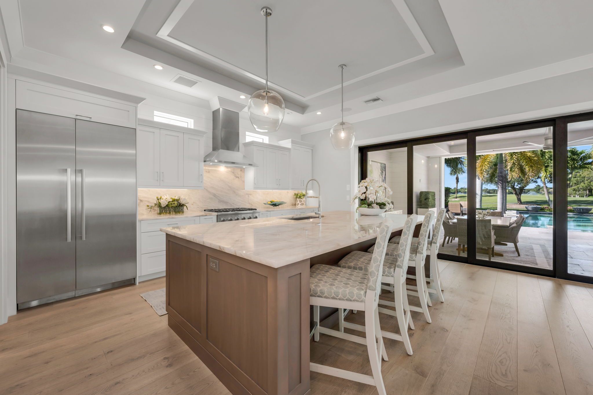 Breakfast Bar - Kitchen - Doors Closed