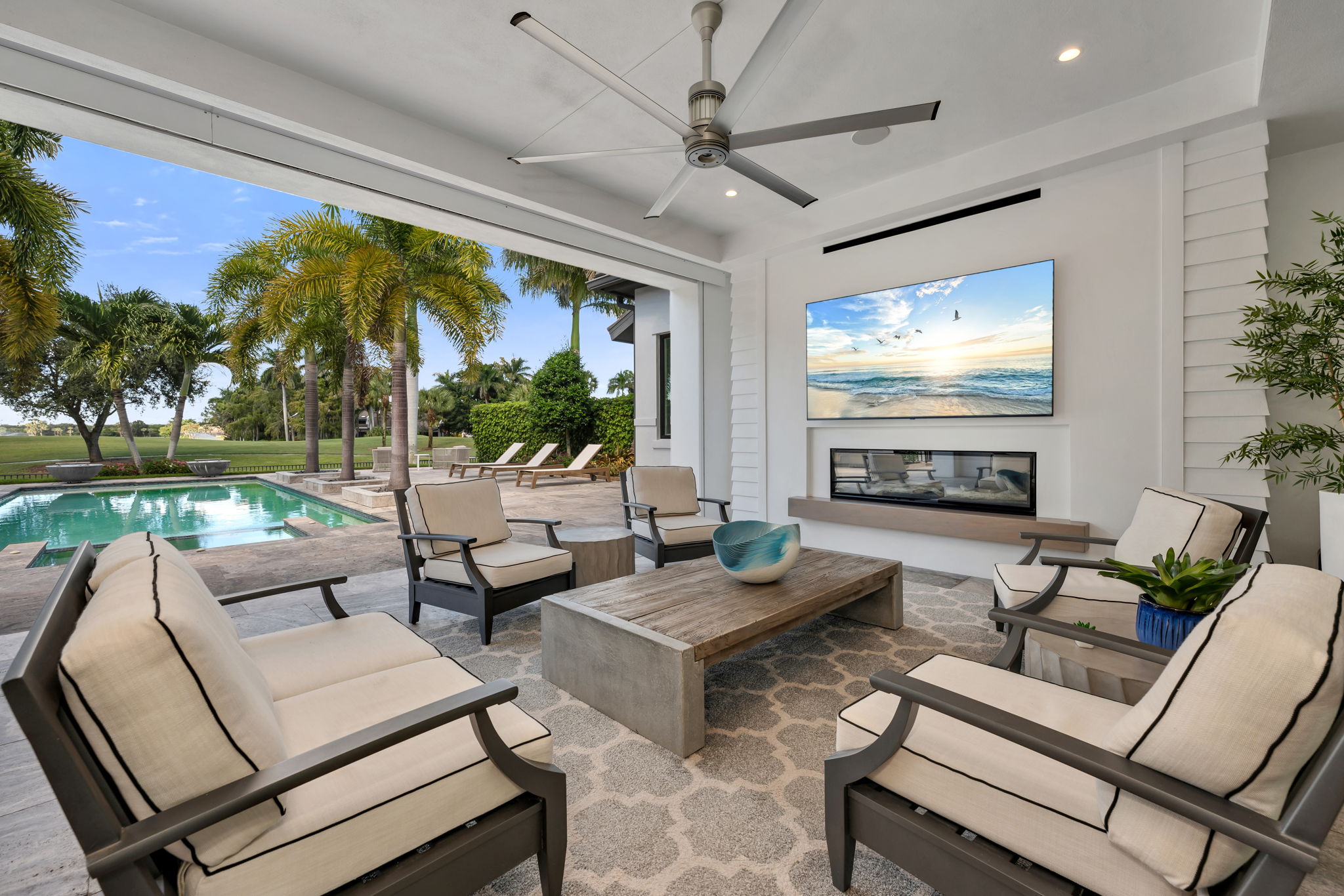 Outdoor Living - Fireplace