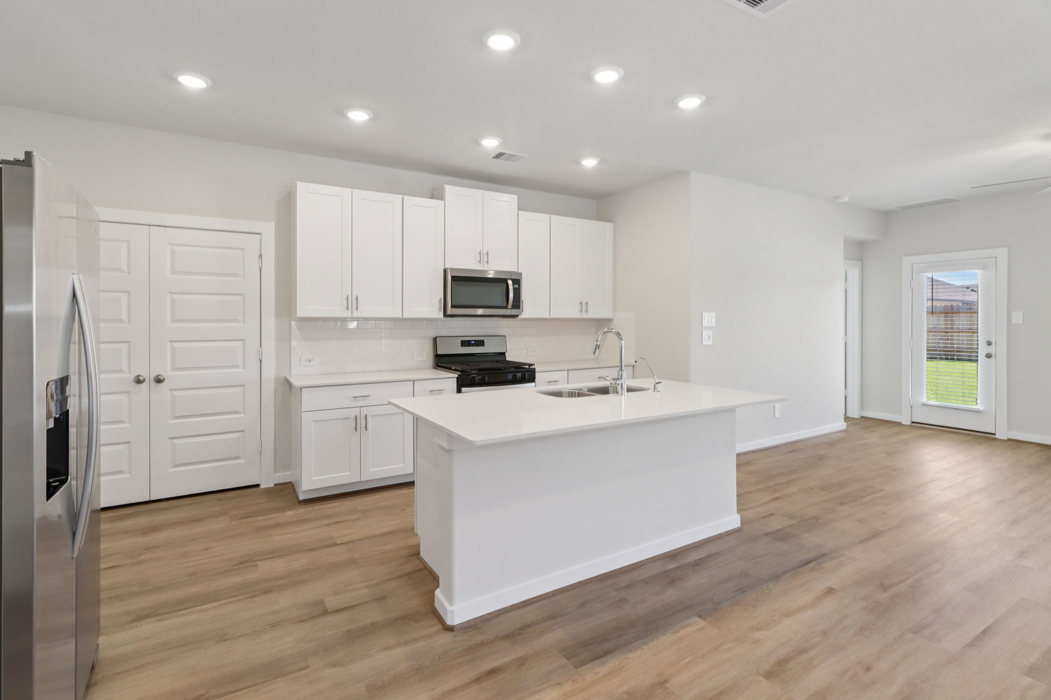 Houston - Mavera - 16678 Sterling Clf St Conroe TX 77302 - 009