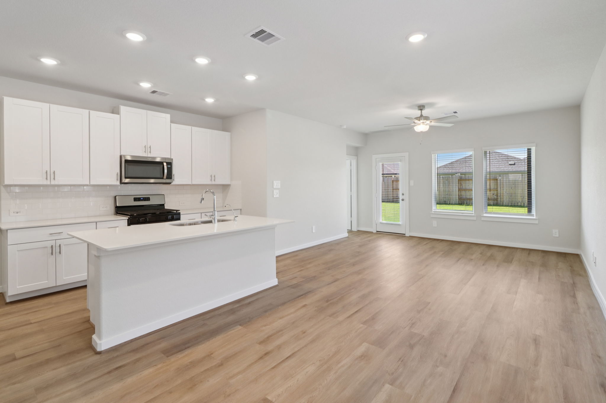 Houston - Mavera - 16678 Sterling Clf St Conroe TX 77302 - 012