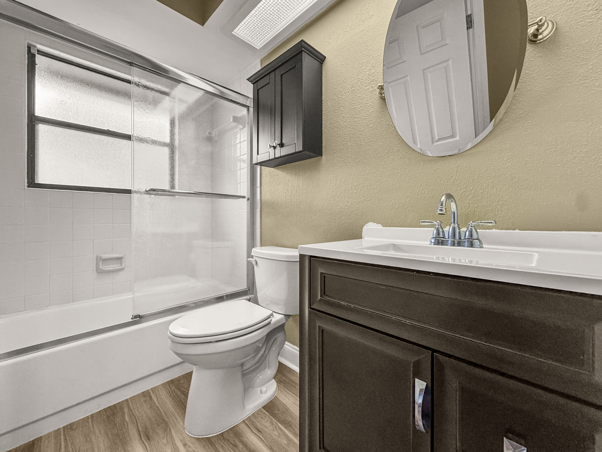 Bathroom 2 - IMG_6078