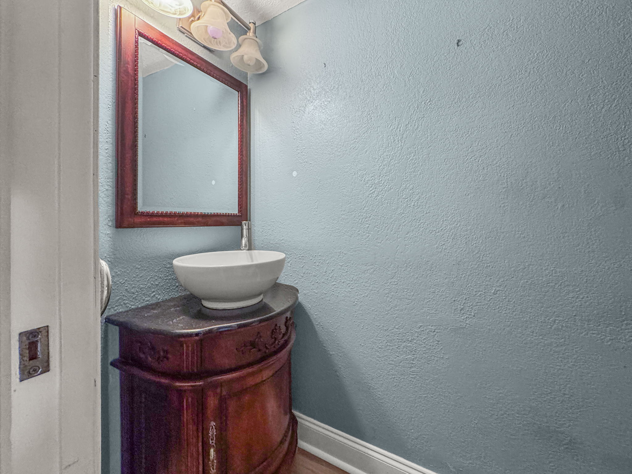 Bathroom 3 - IMG_6075