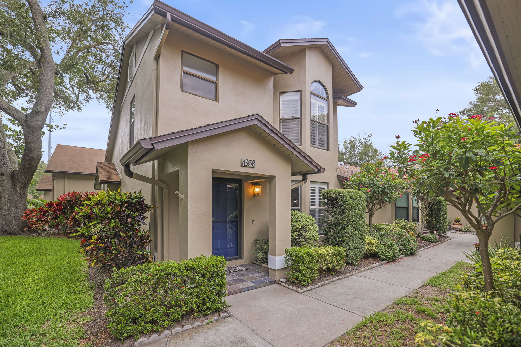 Ext Front Door - 495A9637