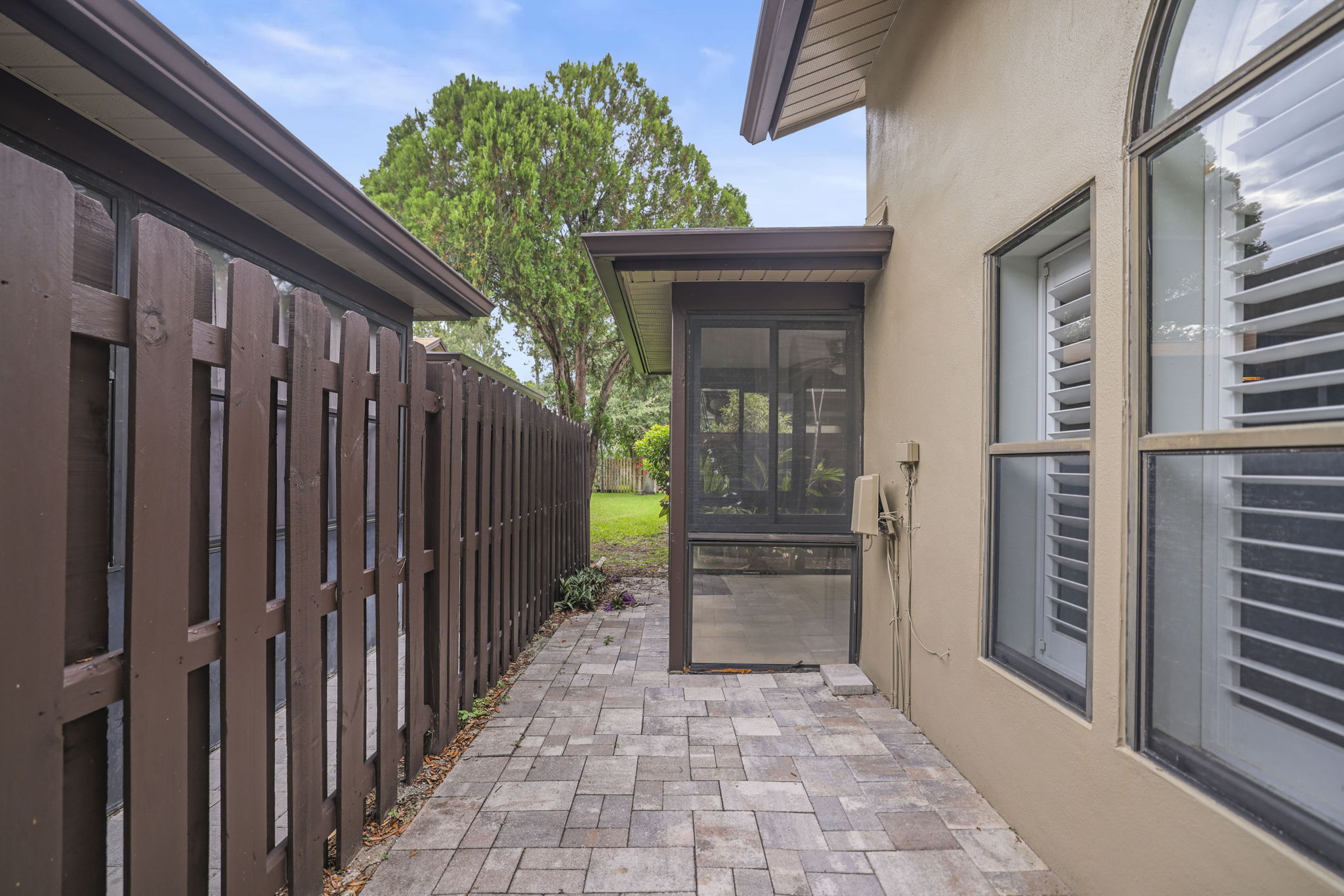 Ext Patio - 495A9563