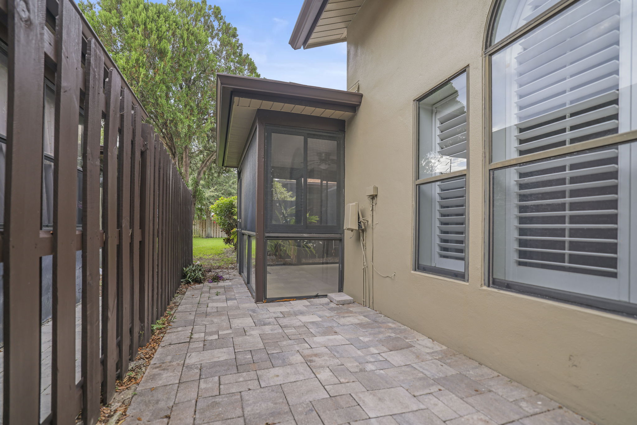 Ext Patio - 495A9569