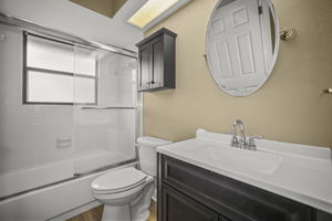Bathroom 2 - 495A9627