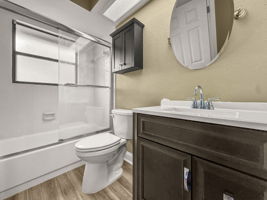 Bathroom 2 - IMG_6078