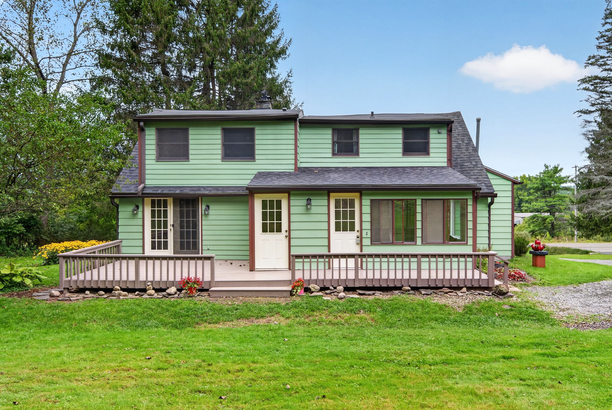  Photo 33