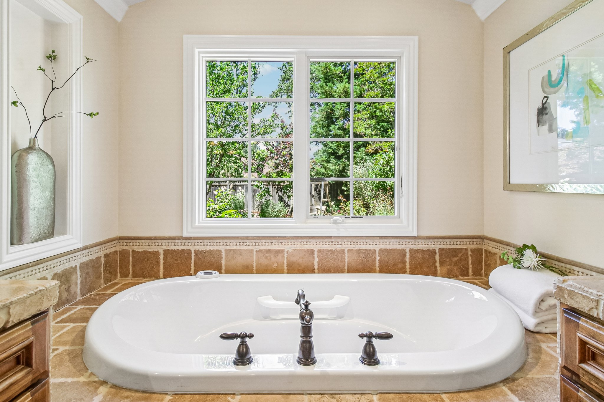 Large soaking bathtub