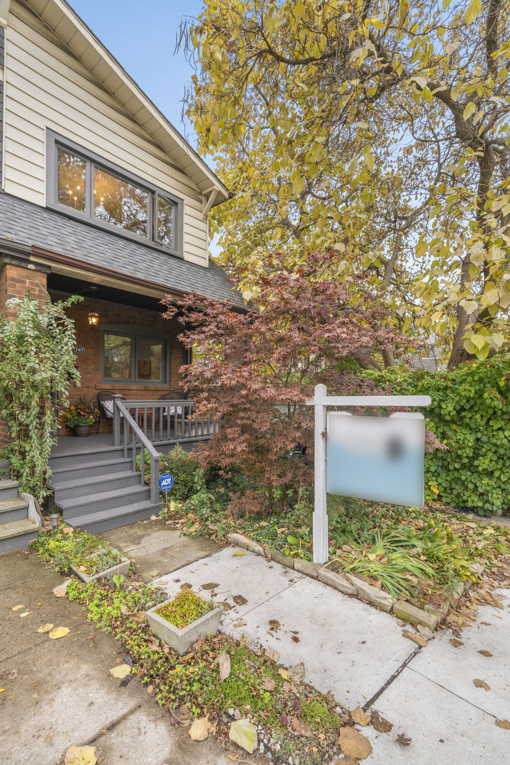 167 Kingston Rd Toronto, ON M4L 1T4