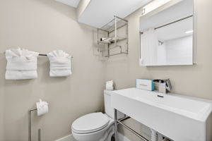 Guest Bathroom 3