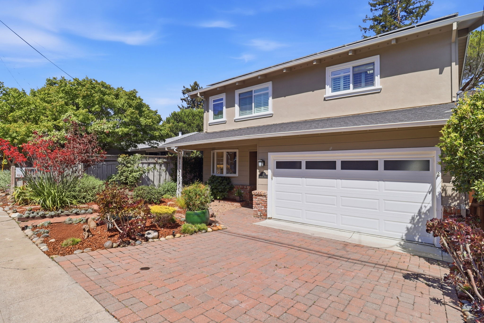 002_F8_167 Oakview Dr
