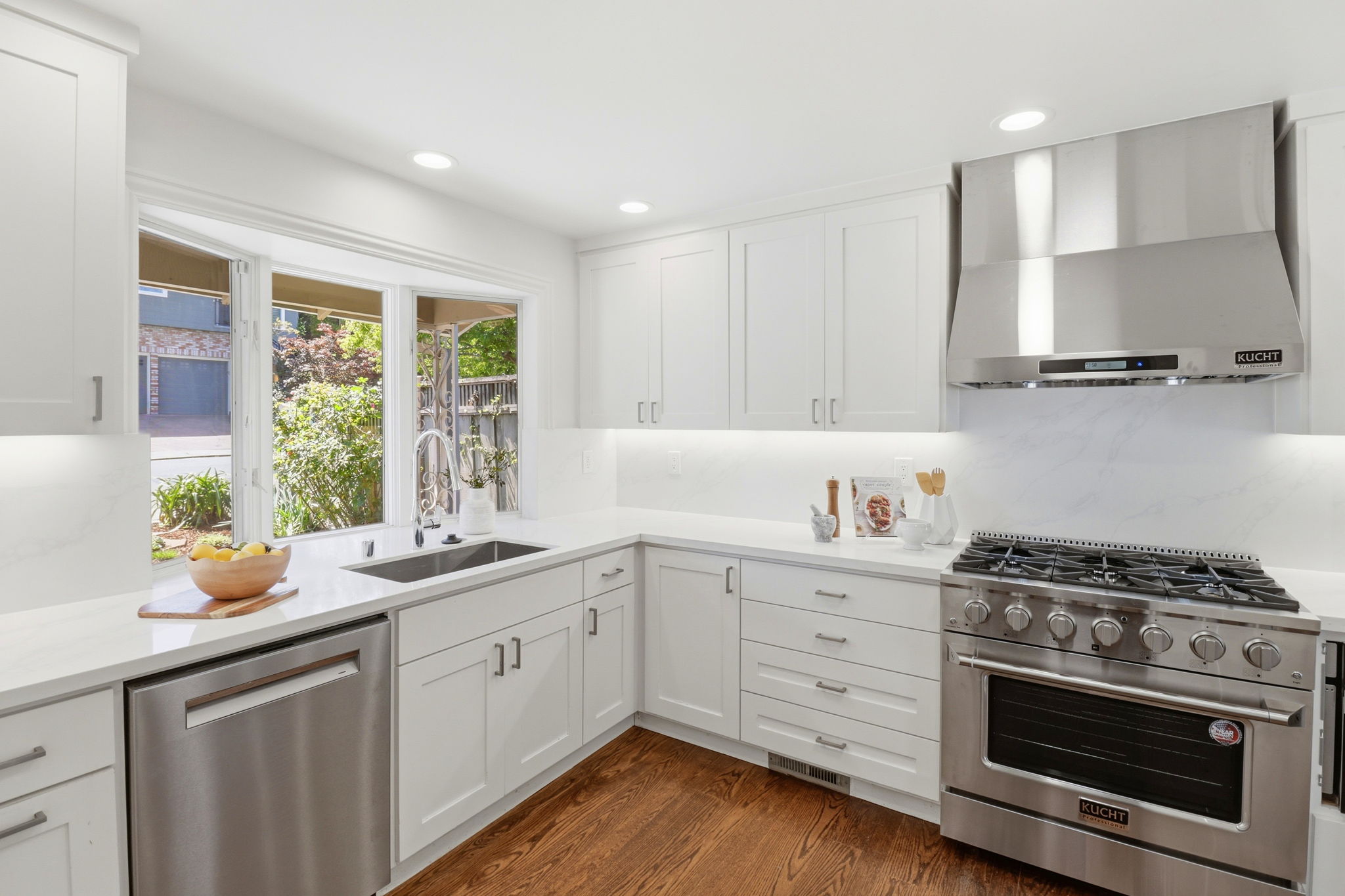 011_F8_167 Oakview Dr