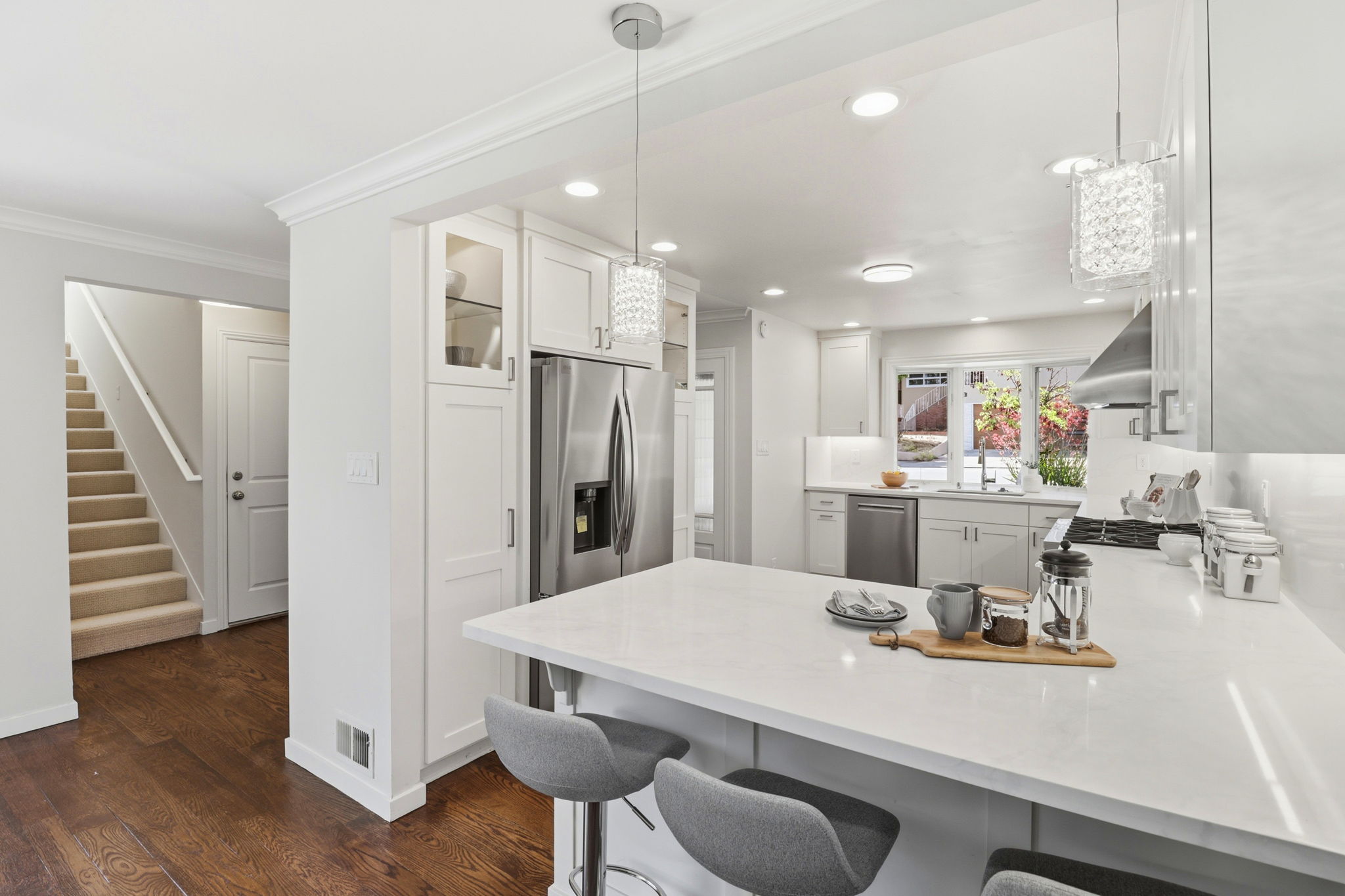 013_F8_167 Oakview Dr