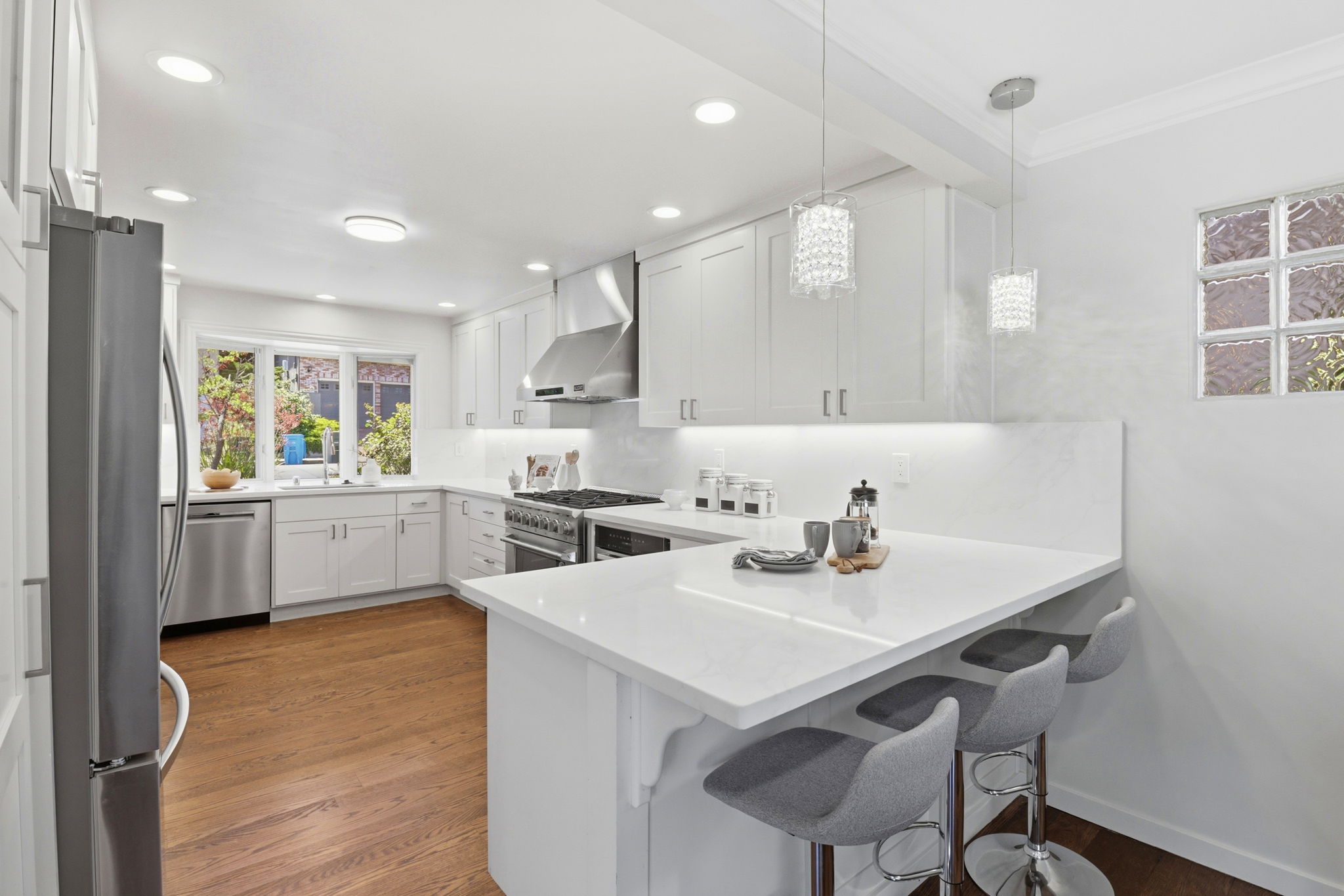 014_F8_167 Oakview Dr