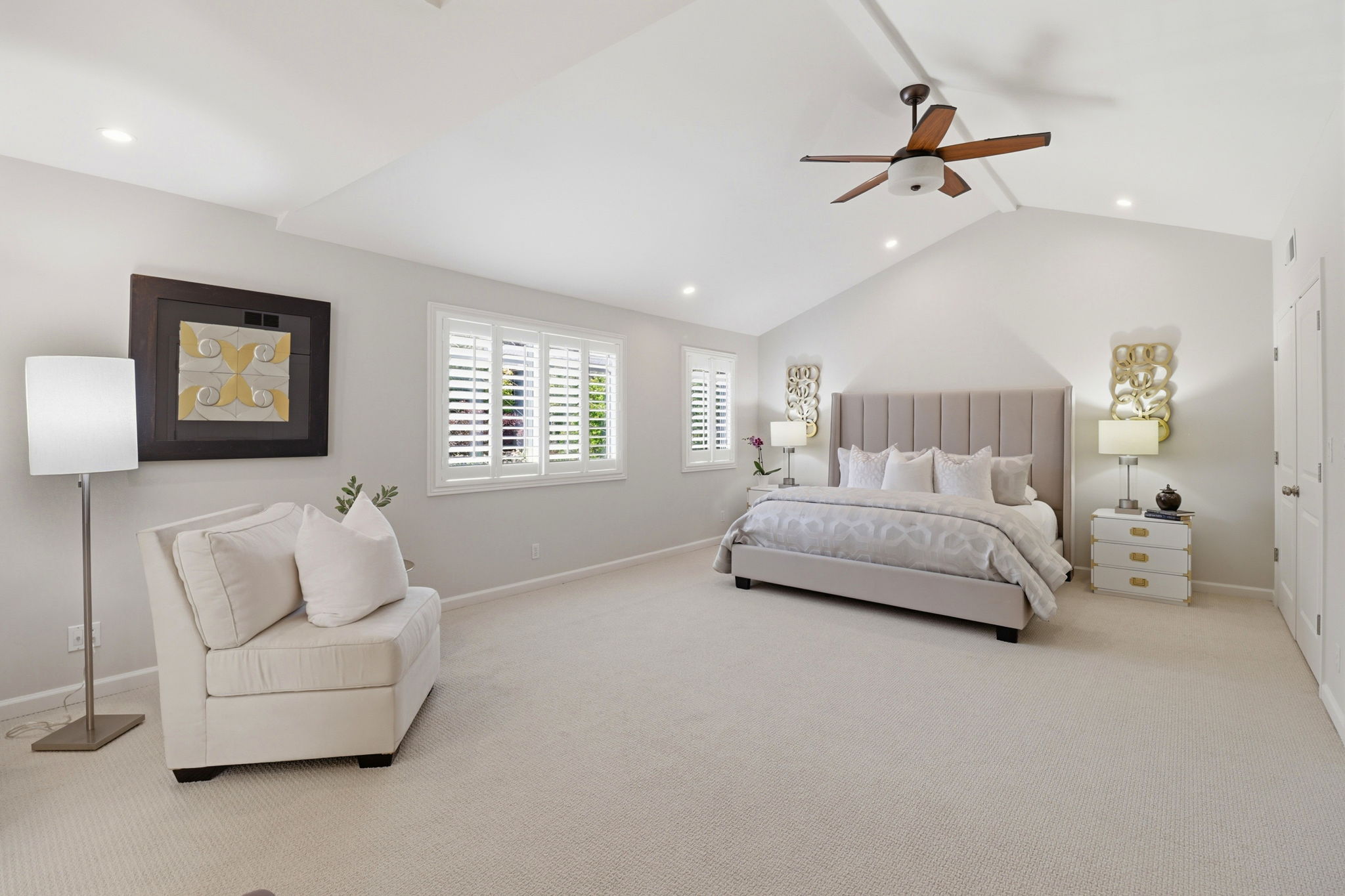 021_F8_167 Oakview Dr