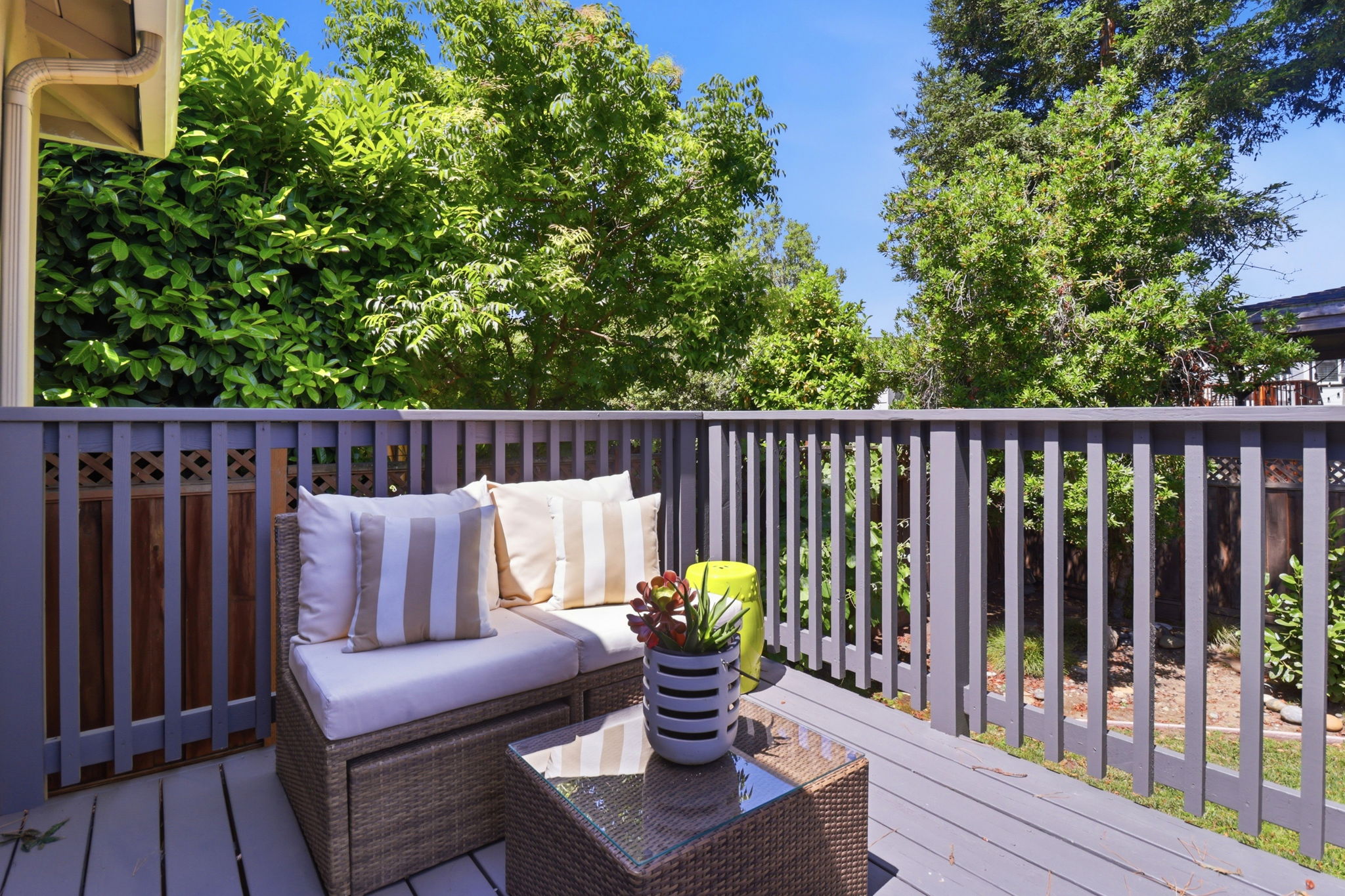 041_F8_167 Oakview Dr