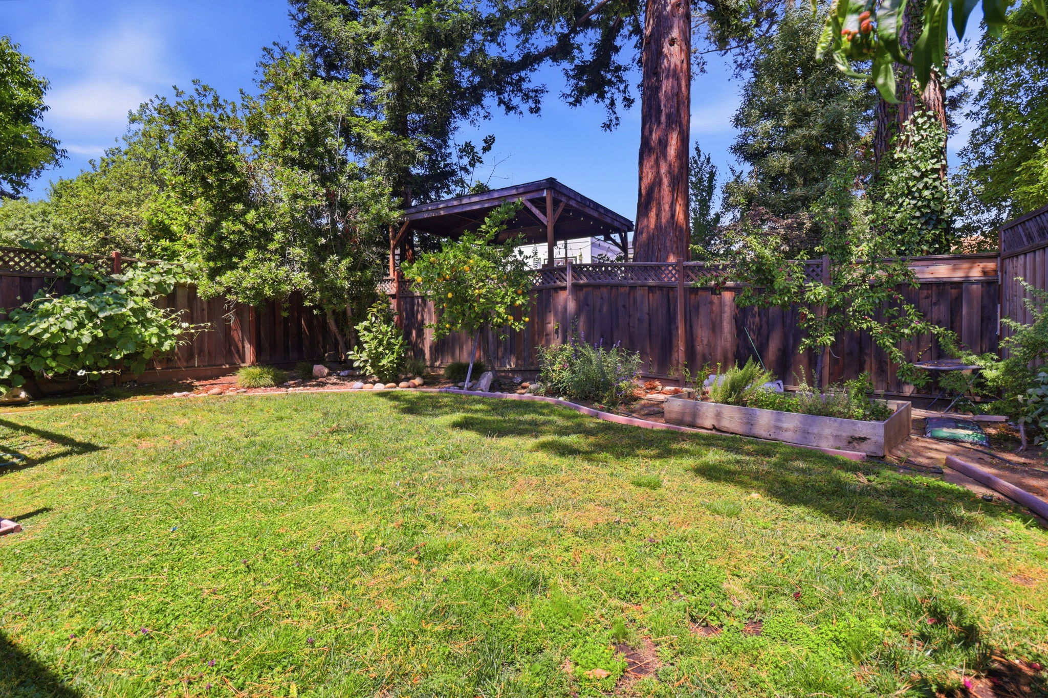 046_F8_167 Oakview Dr