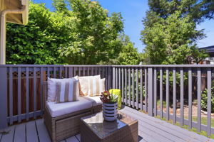 041_F8_167 Oakview Dr
