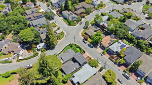 010_F8_AERIAL_167 Oakview Dr