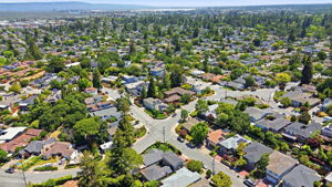 011_F8_AERIAL_167 Oakview Dr