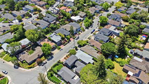012_F8_AERIAL_167 Oakview Dr