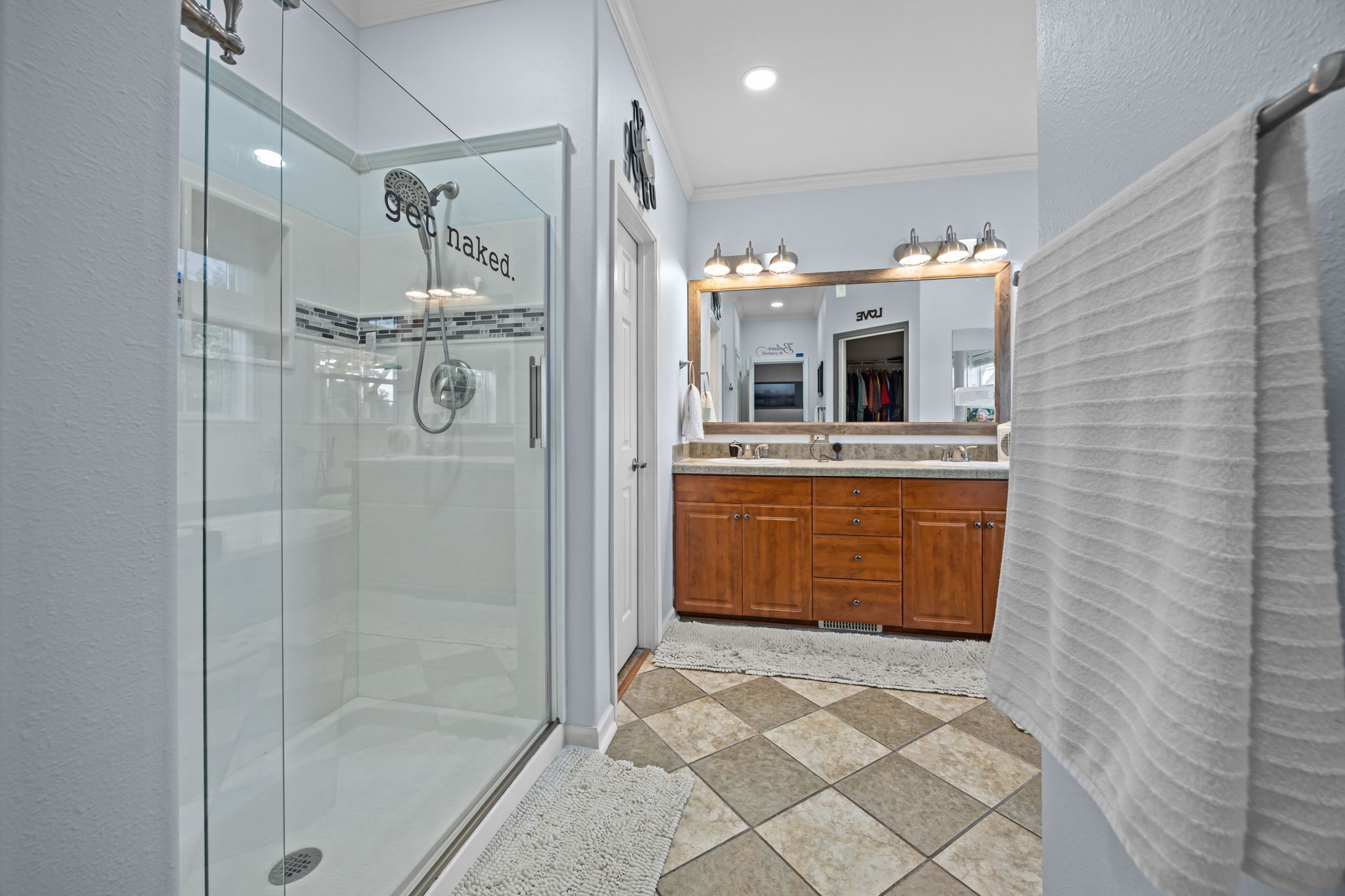 Bedroom En suite Bathroom