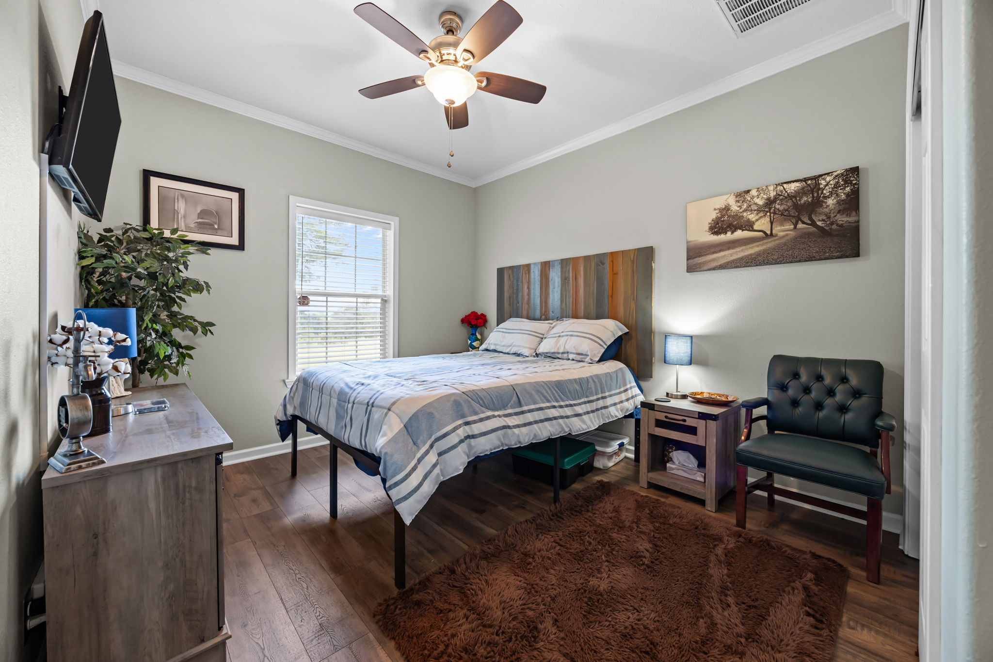 Secondary Bedroom/Ceiling Fan