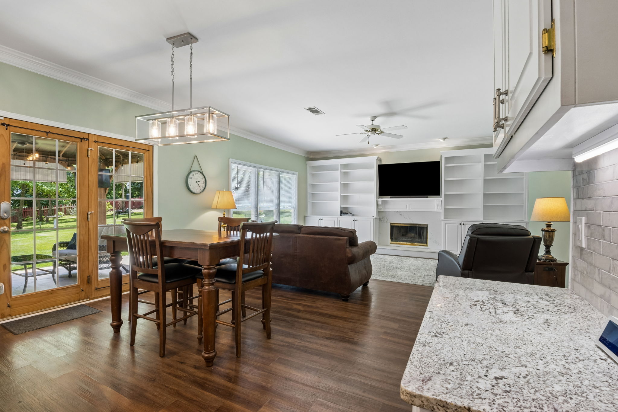 Breakfast Nook