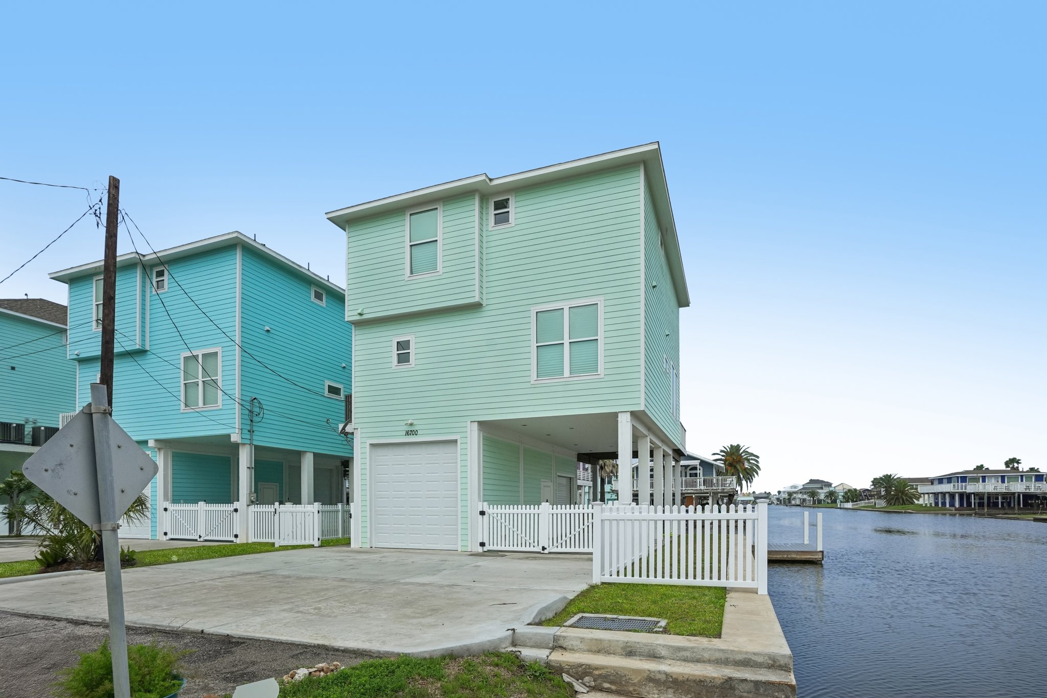 Montego Way-L1003-003.jpg