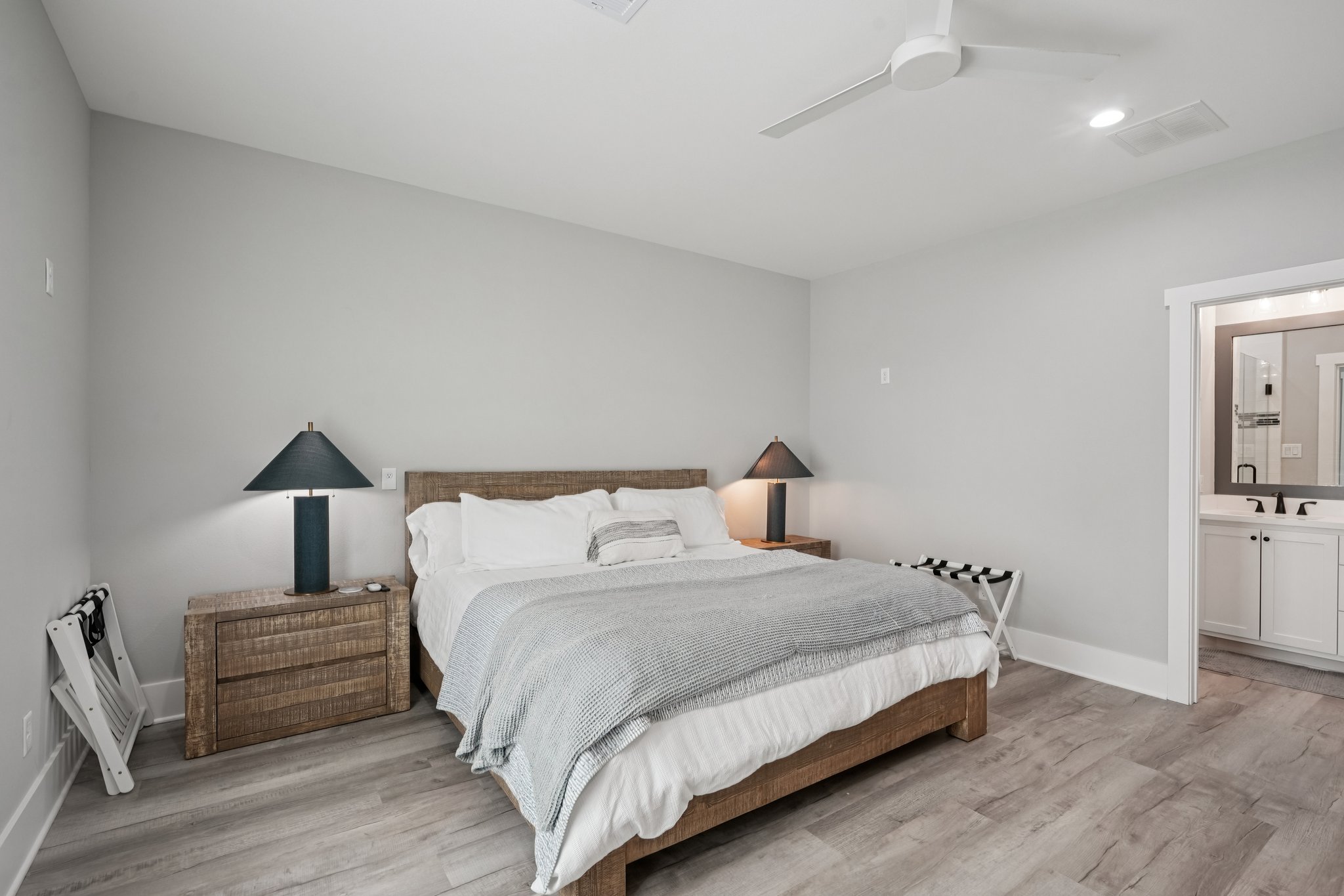 Montego Way-L1003-021.jpg