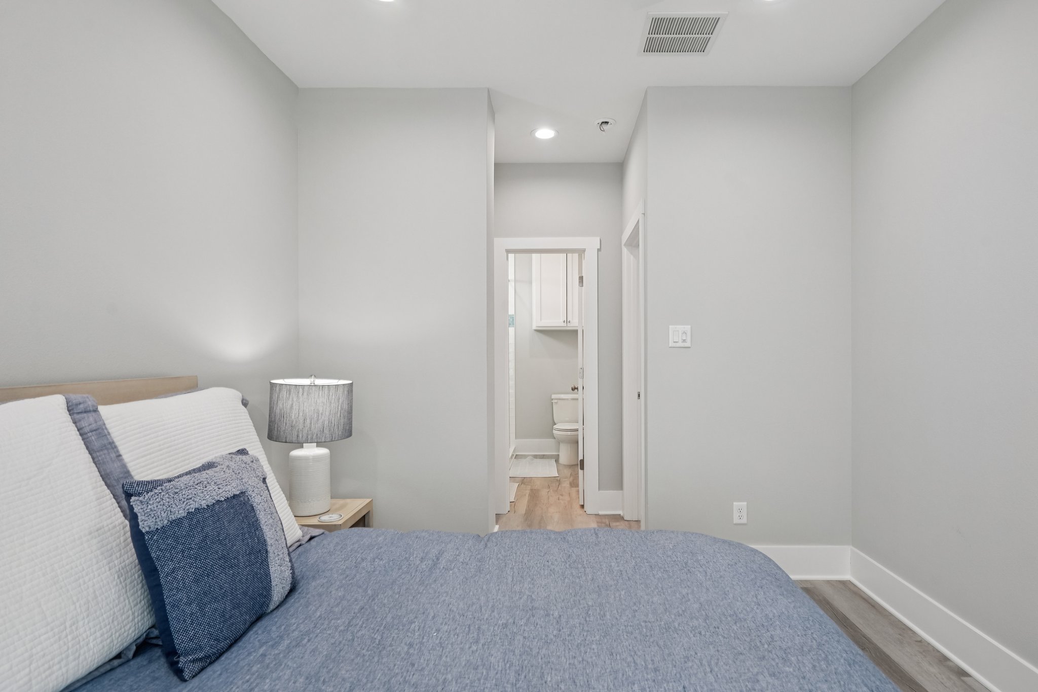 Montego Way-L1003-029.jpg