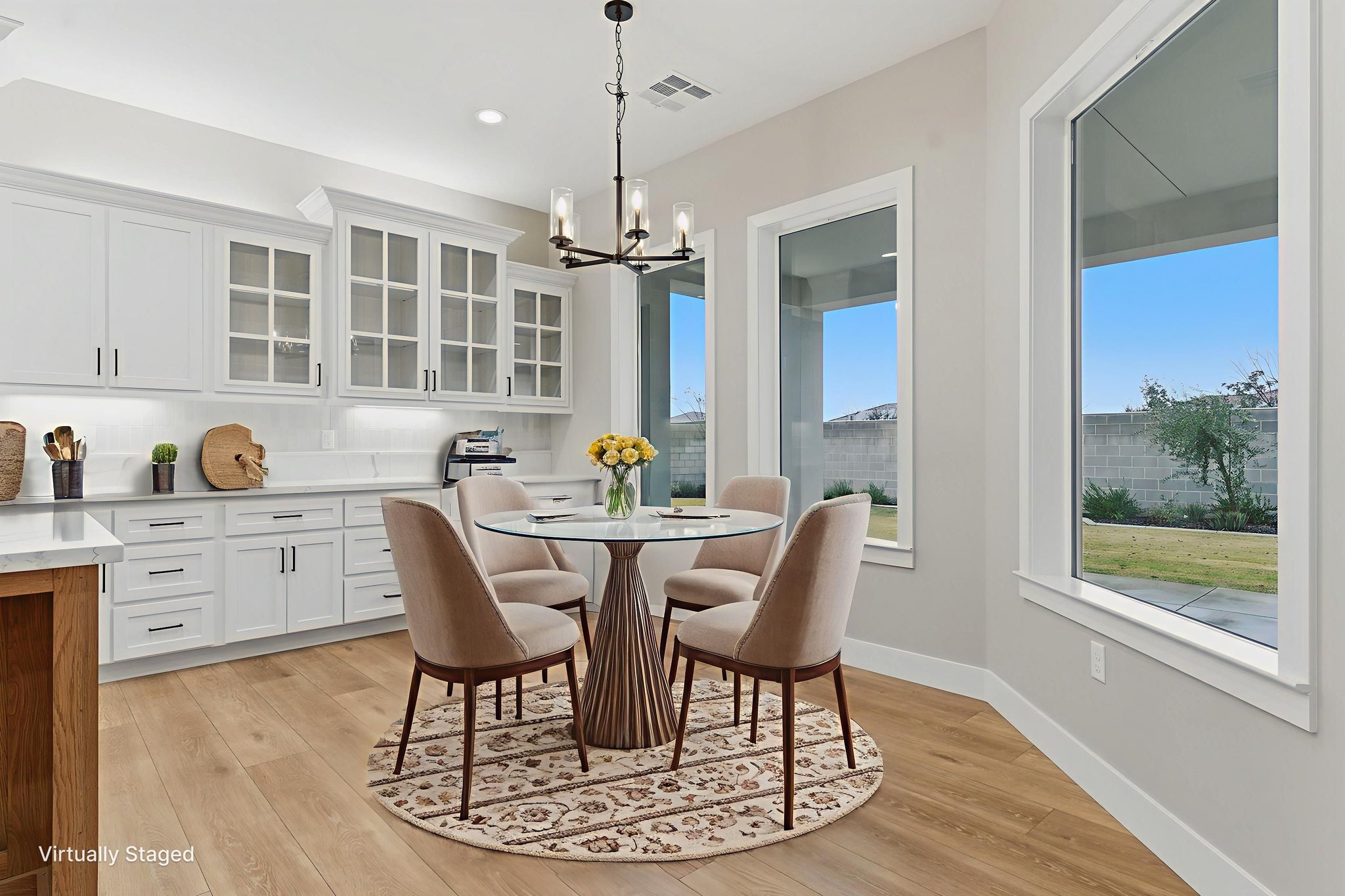 DSC00552 virtually staged.jpeg