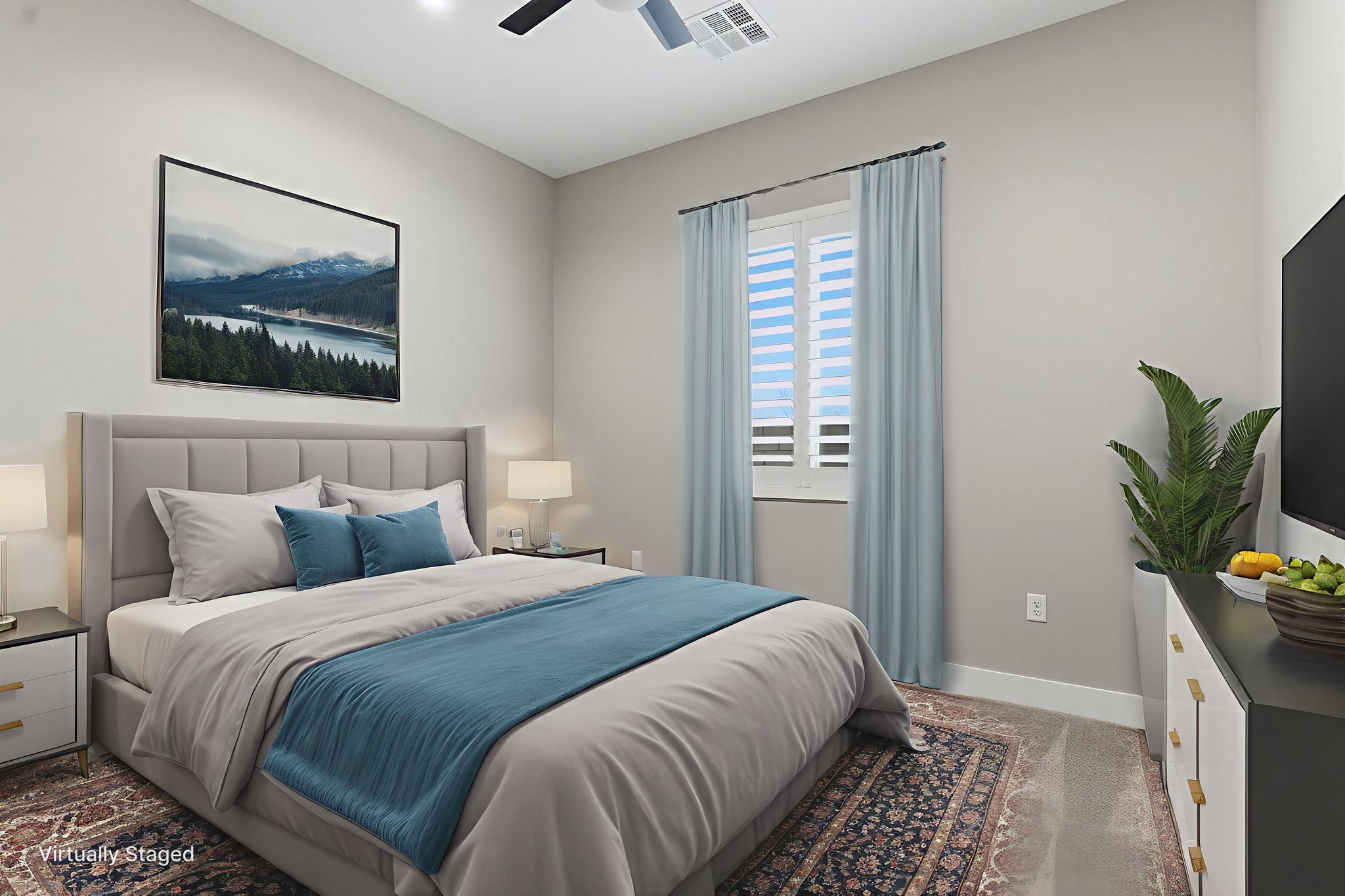 DSC00677 virtually staged.jpeg