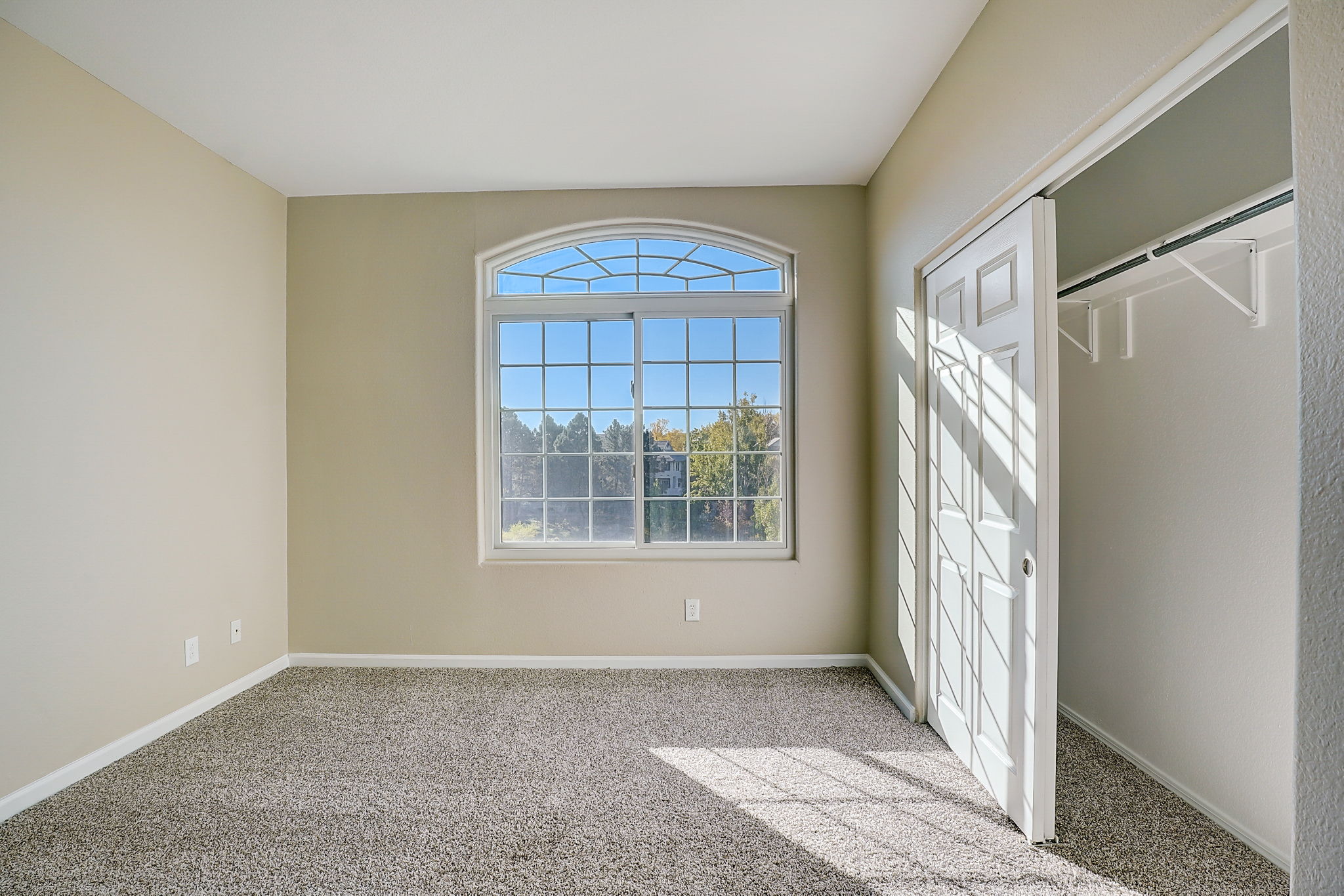 W Canal Cir 234-018