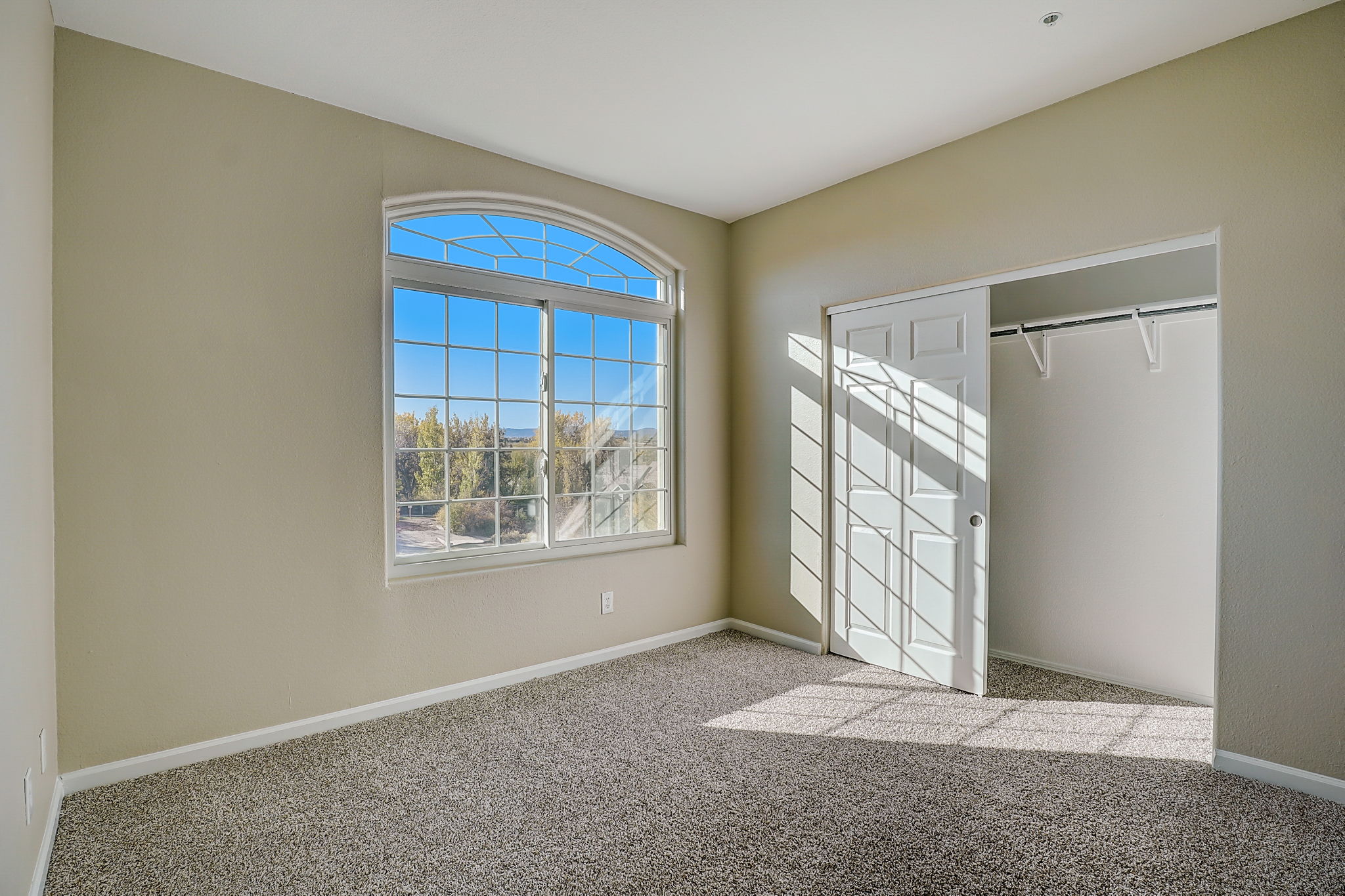 W Canal Cir 234-019