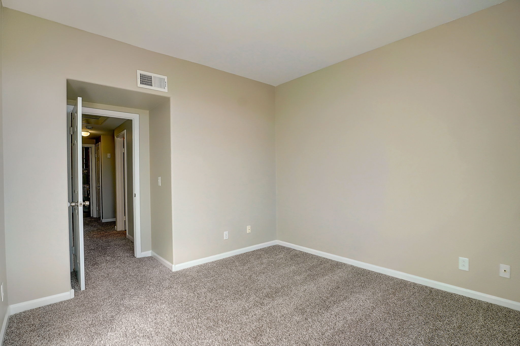 W Canal Cir 234-020