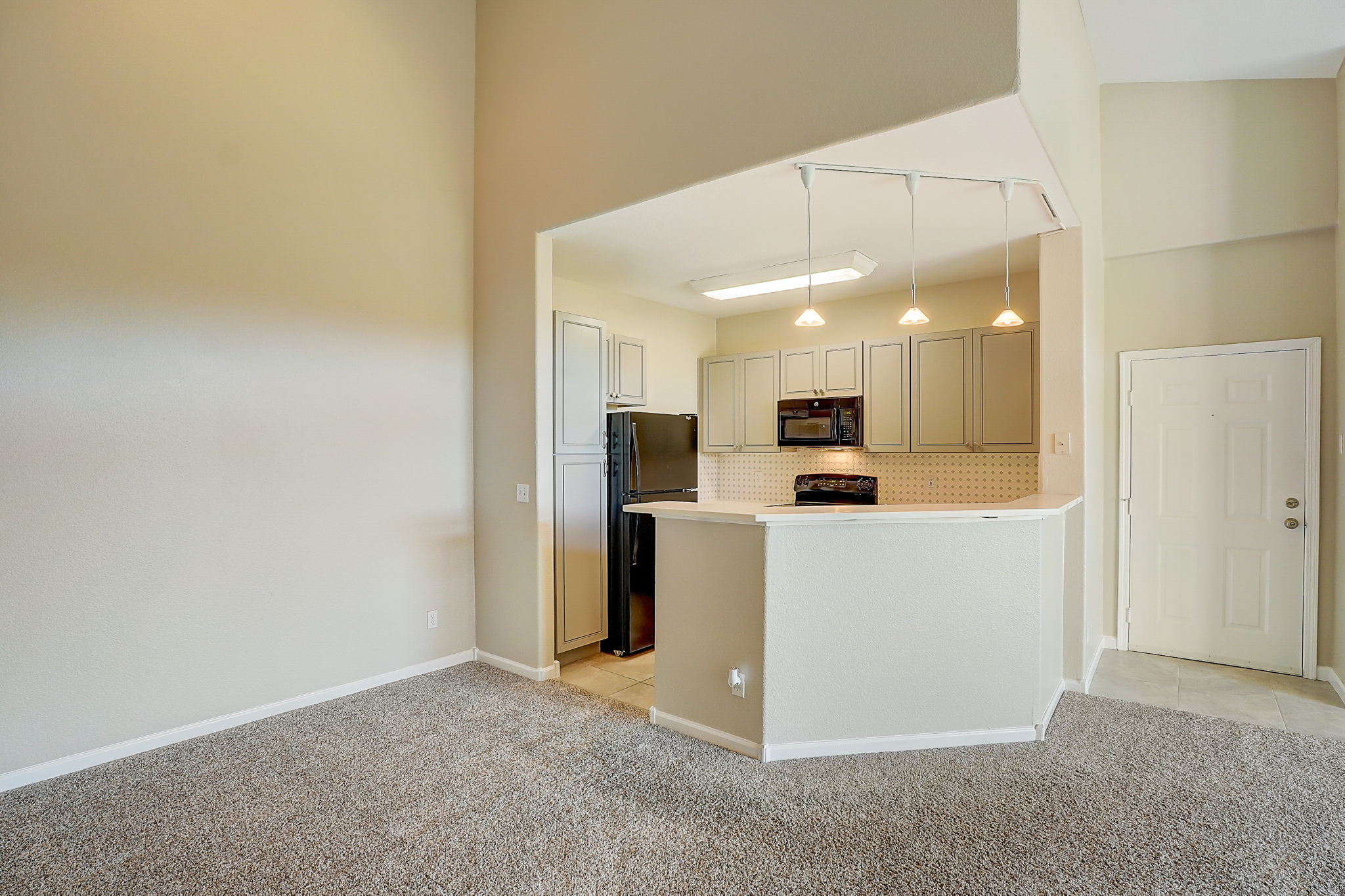 W Canal Cir 234-009