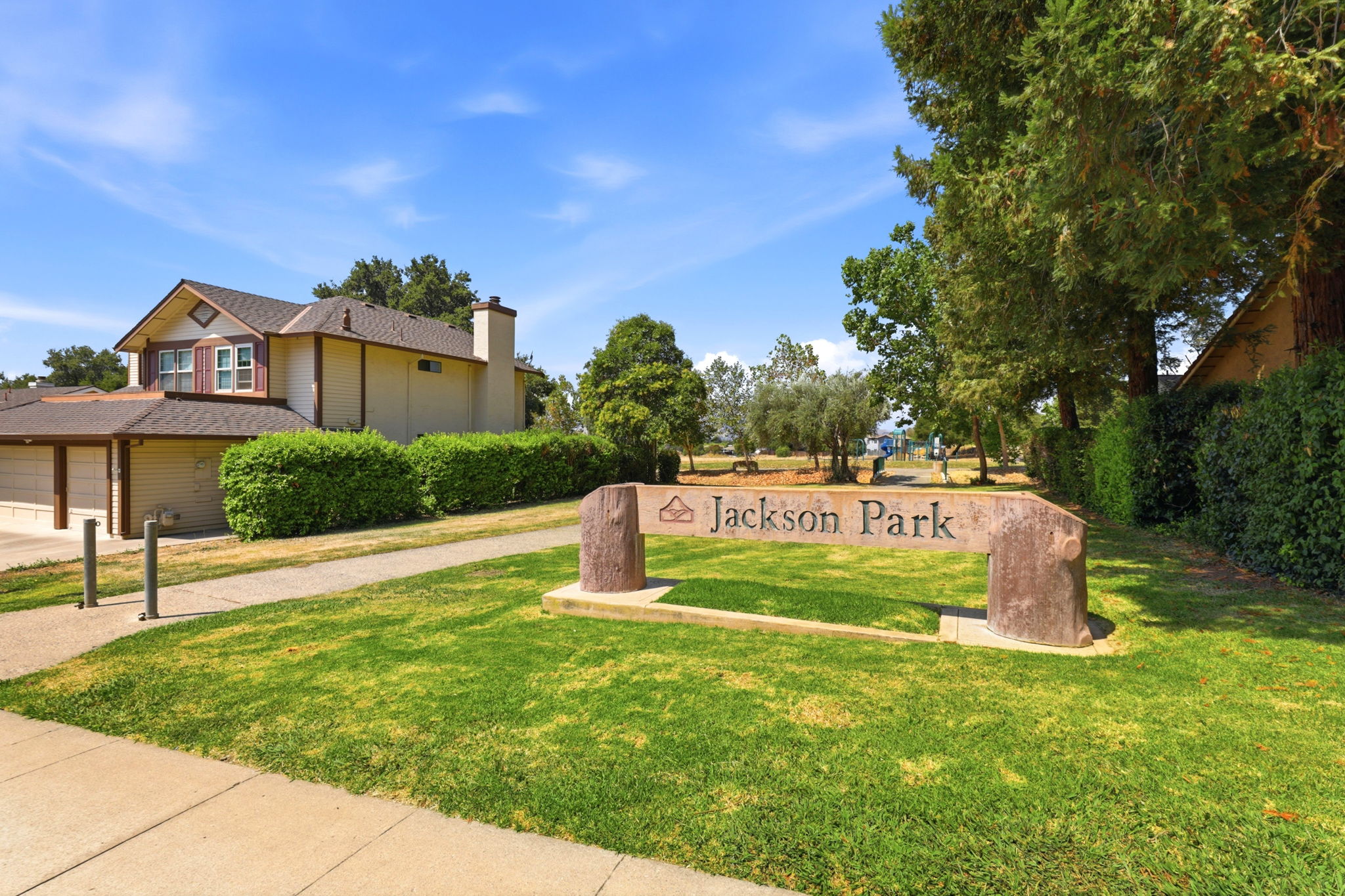 047_F8_16710 Trail Dr