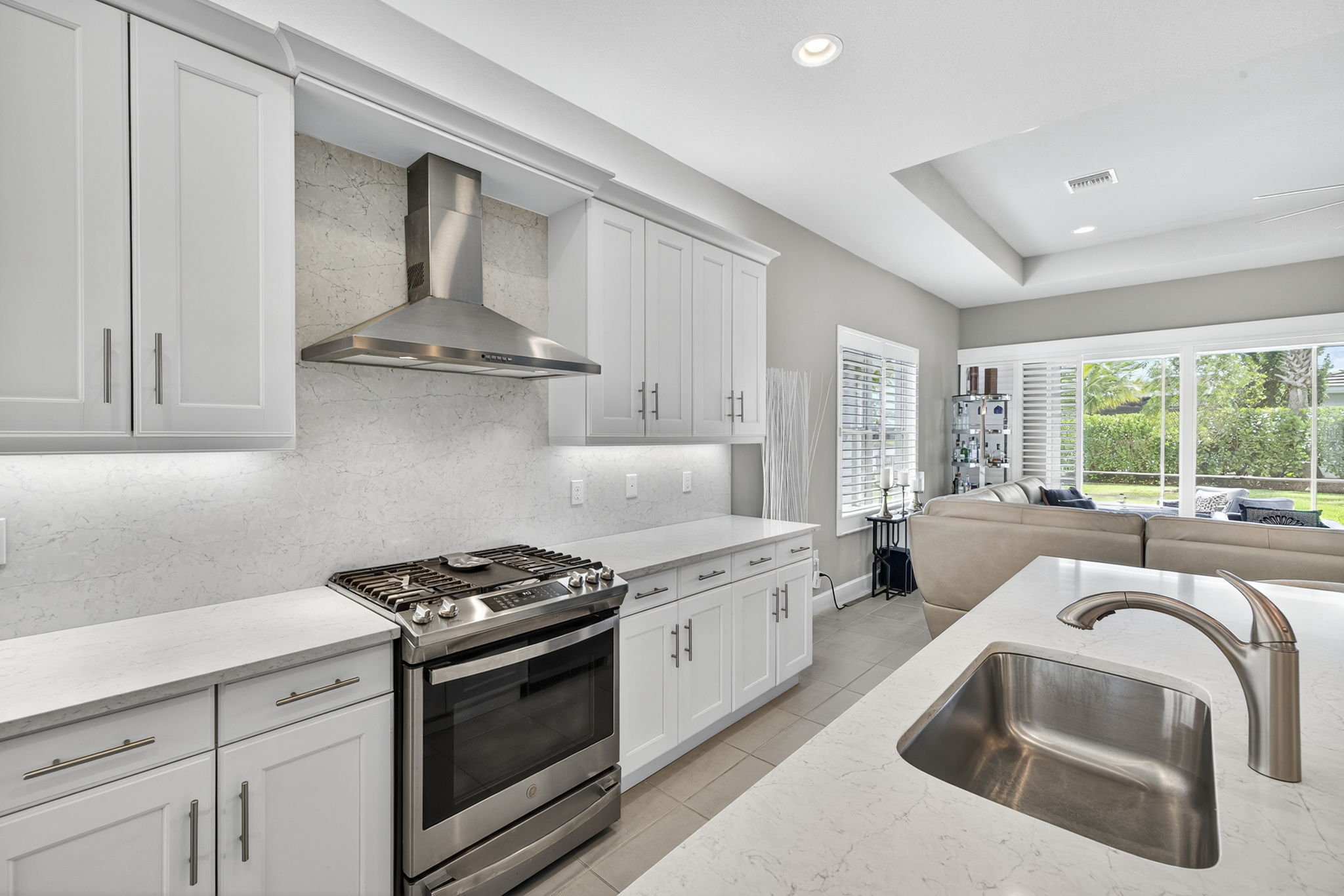 Note the upgraded chimney hood!