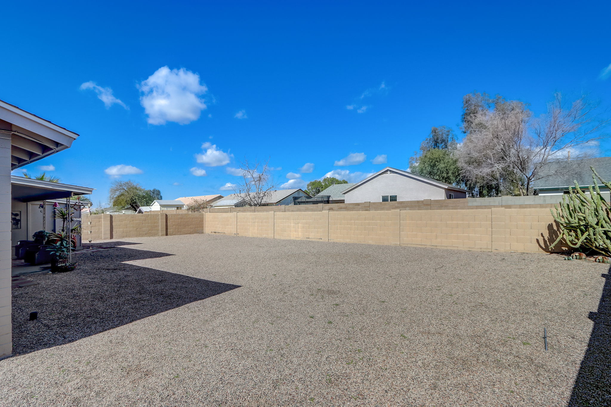 1672 W 13th Ave, Apache Junction, AZ 85120 | ShowingTime+ Listing Media ...