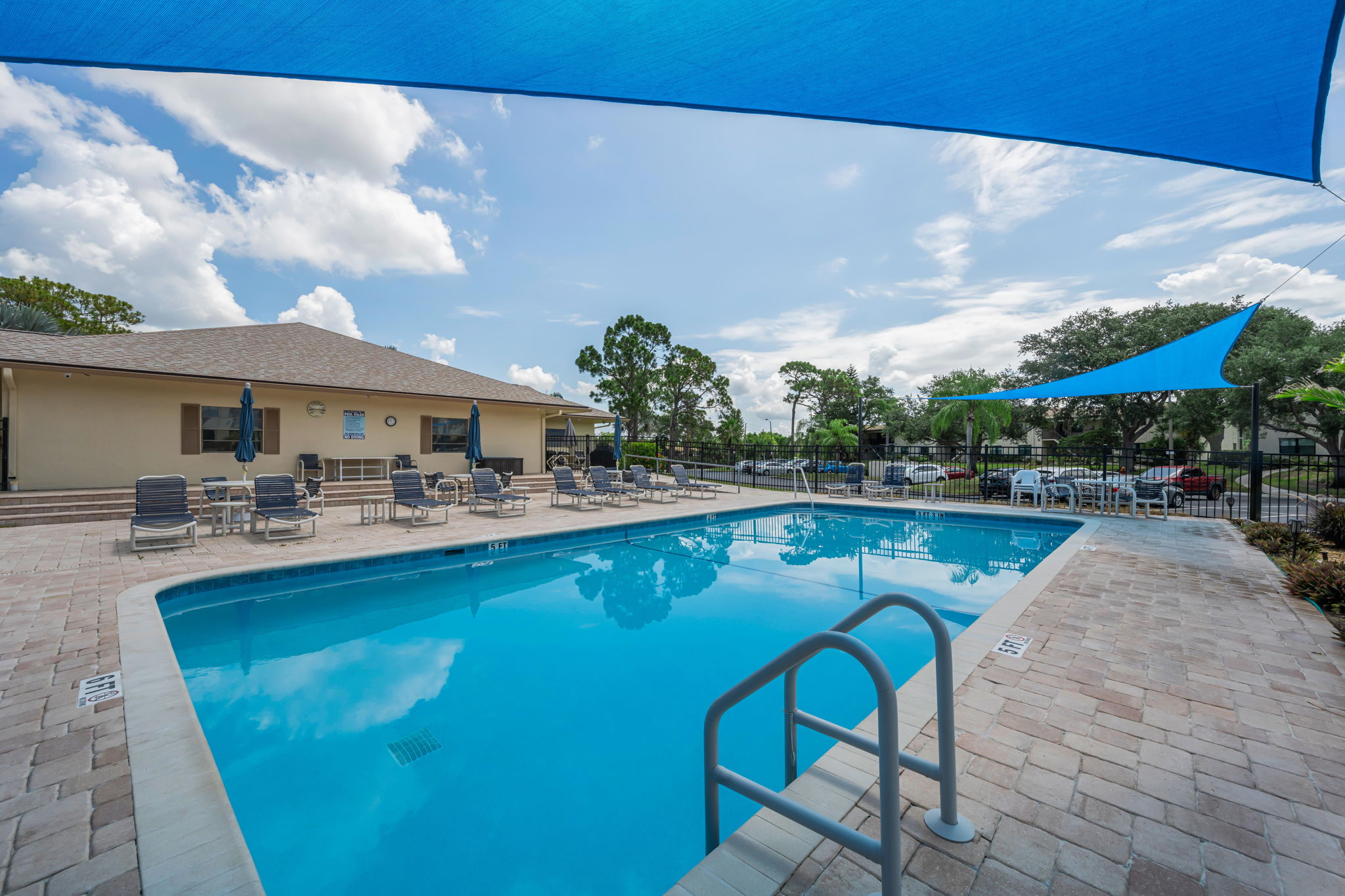Pool 8