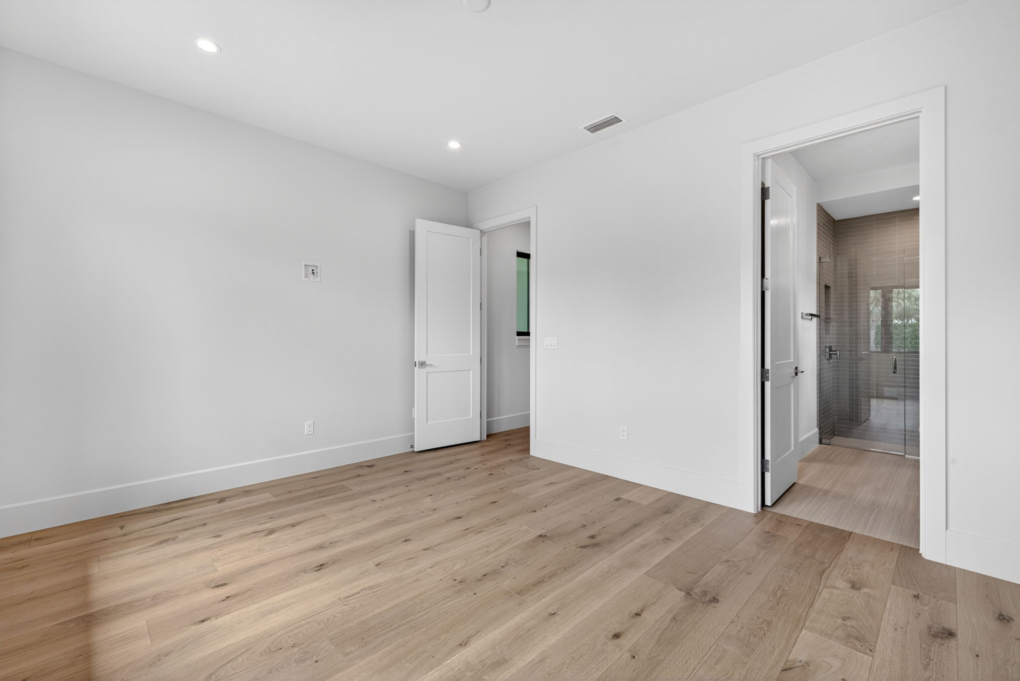 Guest Bedroom 2 - 2 of 2