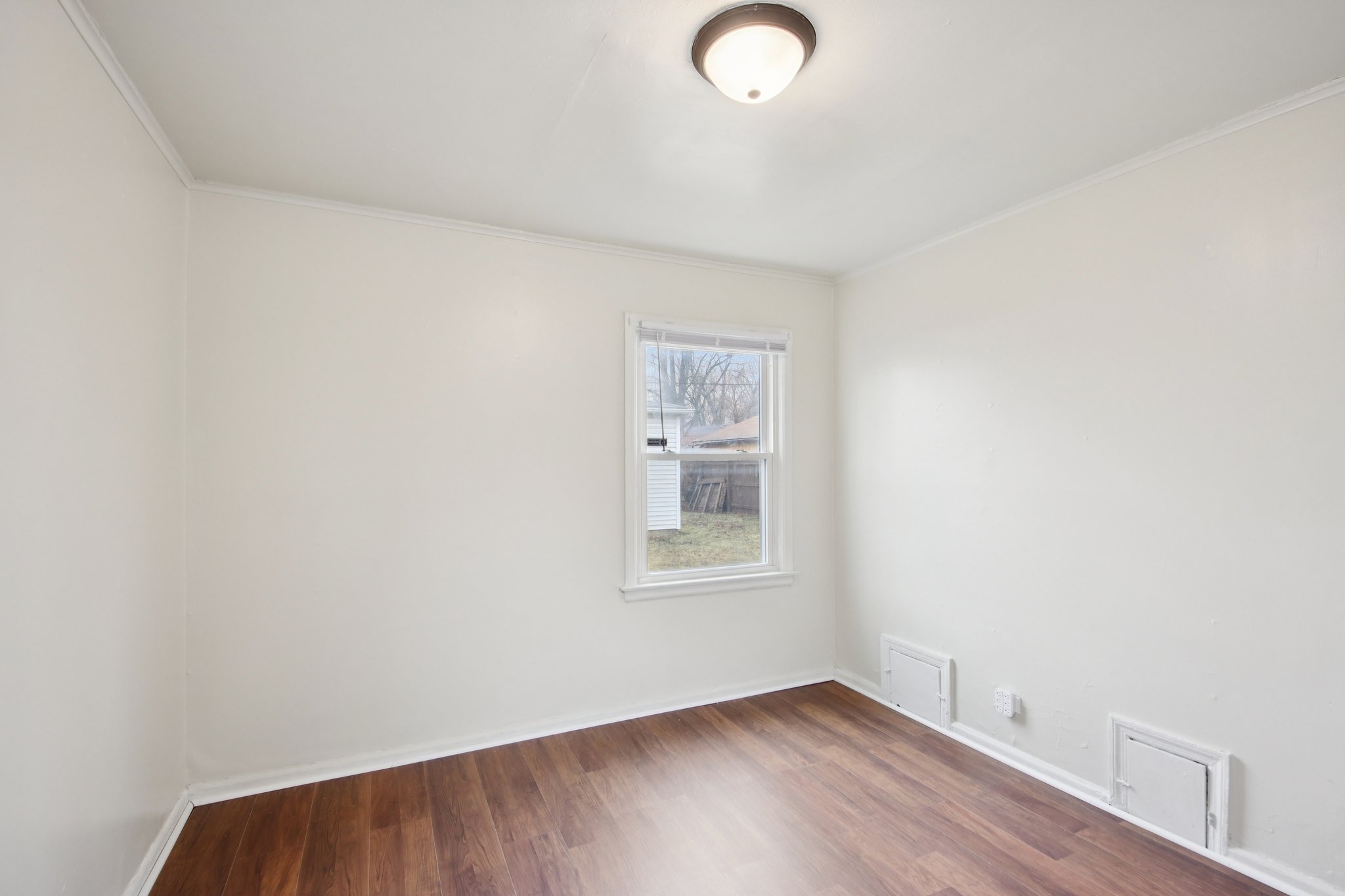 Crane Ave-S0603-019.jpg