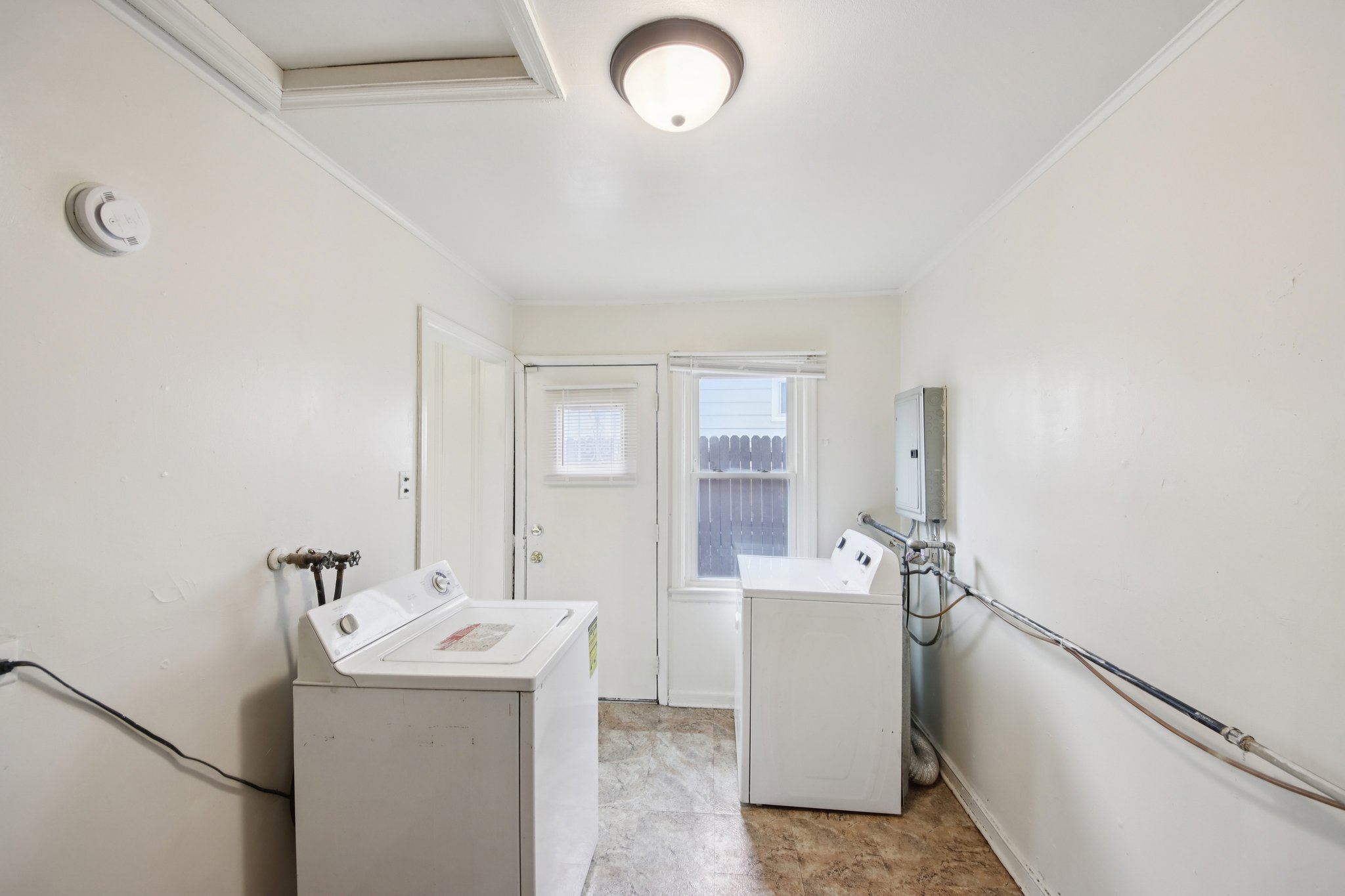 Crane Ave-S0603-022.jpg