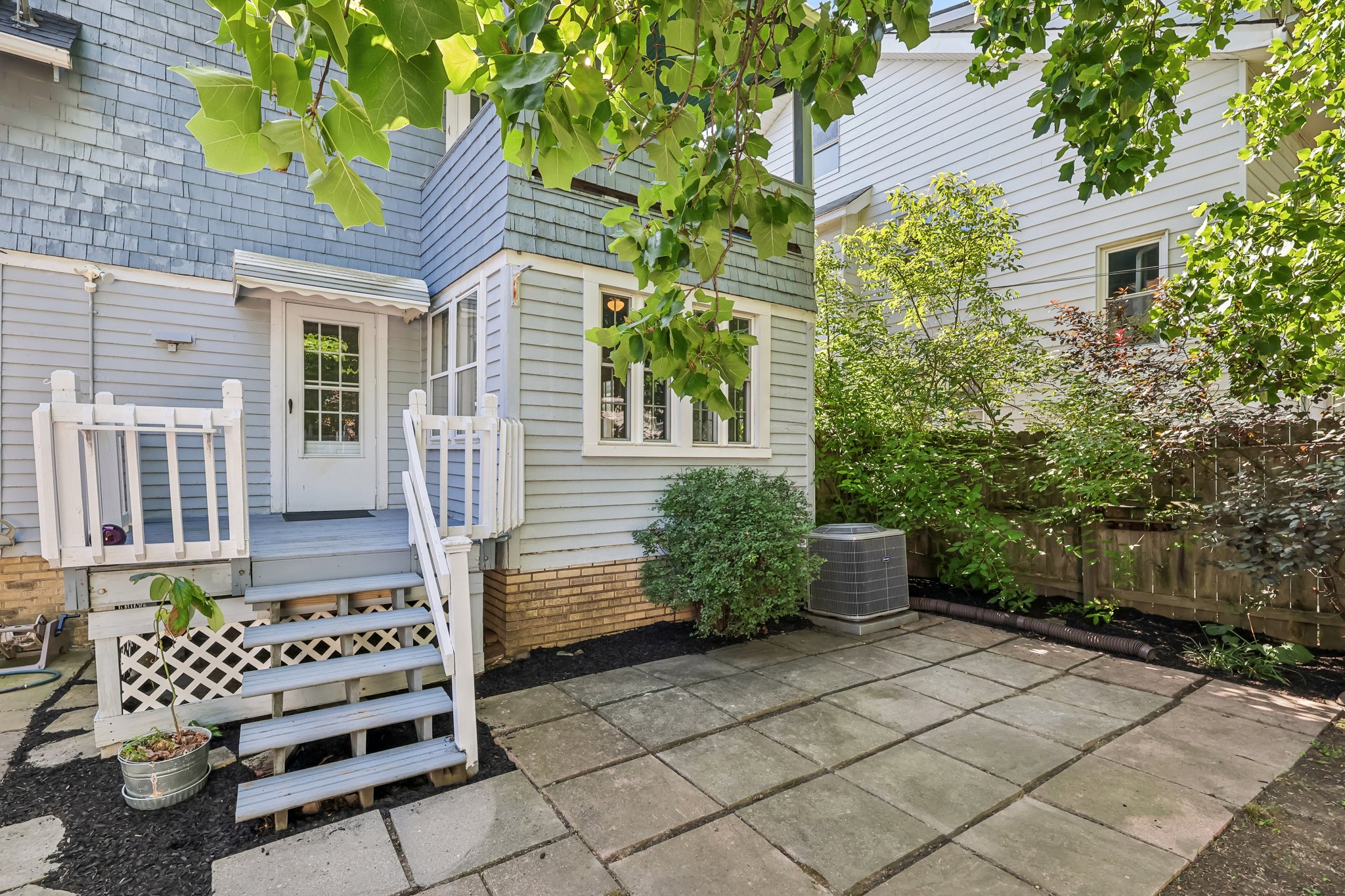 Victoria Ave-S2407-047.jpg