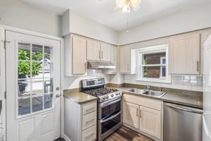 Victoria Ave-S2407-018.jpg
